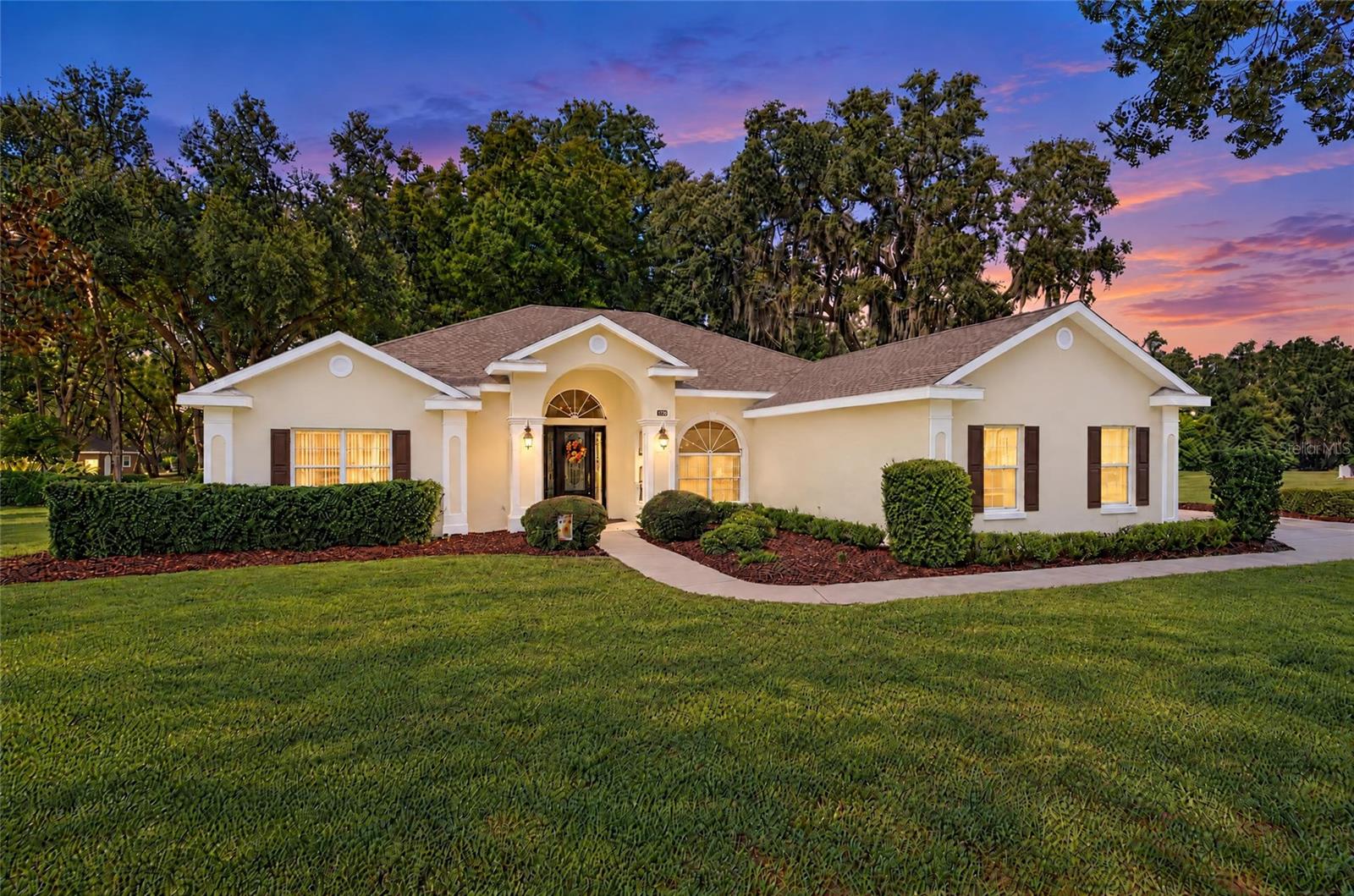 Single Family Residence em FRUITLAND PARK, FL - Daniel Dourado