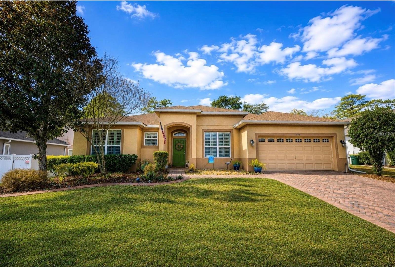 Single Family Residence in DELAND, FL - Daniel Dourado
