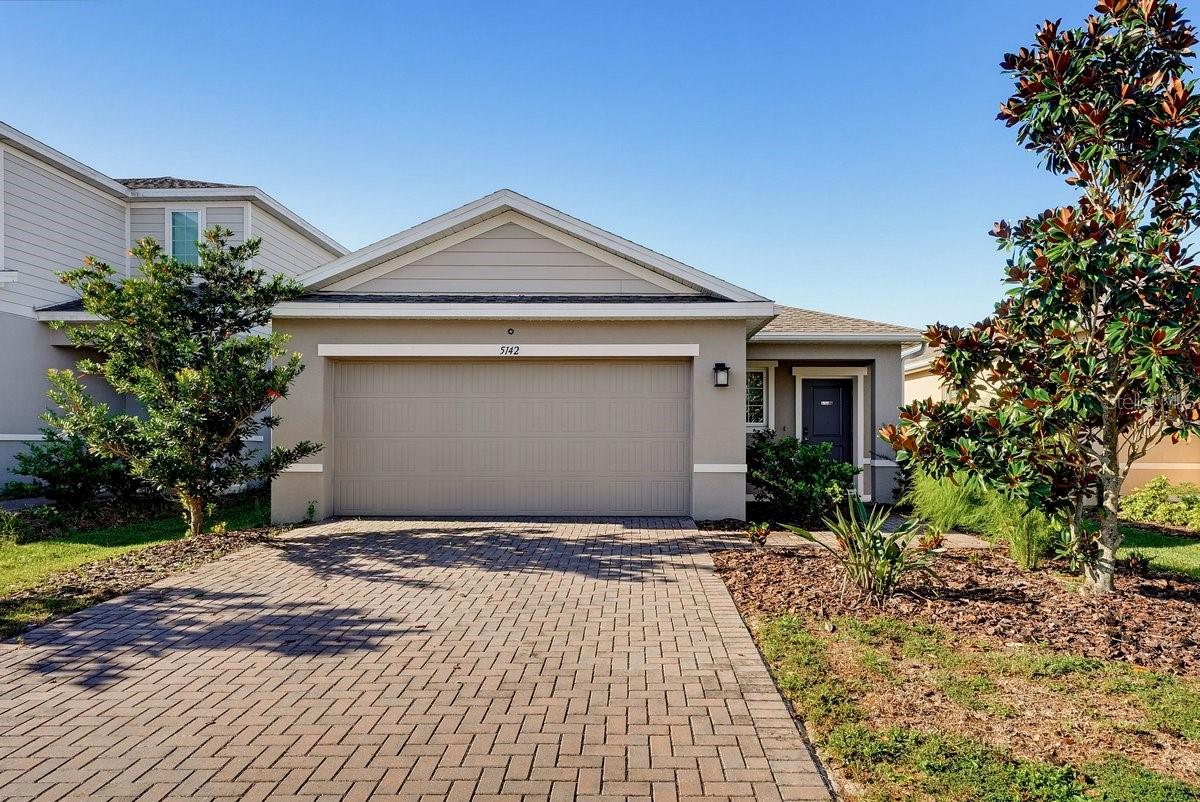 Single Family Residence in DELAND, FL - Daniel Dourado