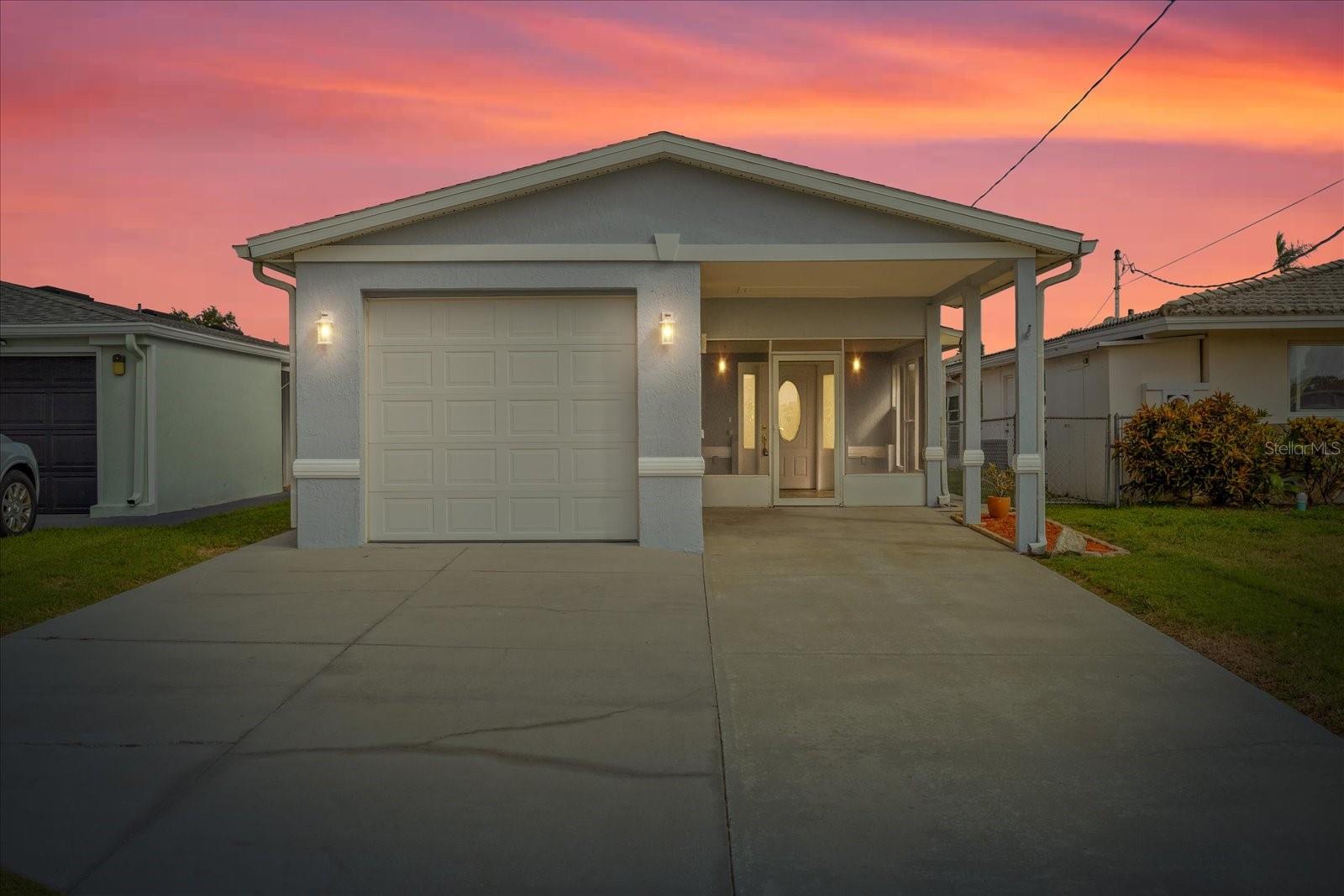 Single Family Residence em NEW PORT RICHEY, FL - Daniel Dourado