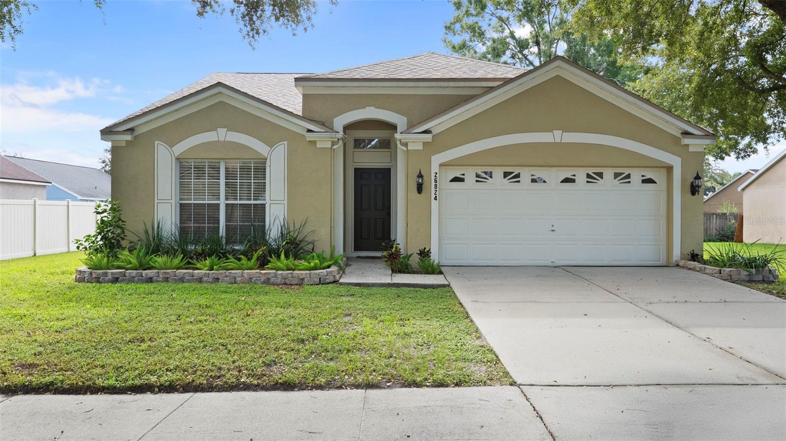 Single Family Residence em LUTZ, FL - Daniel Dourado