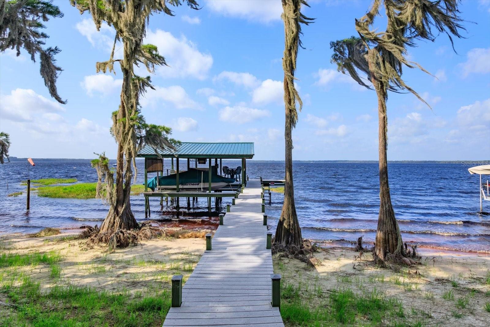 Single Family Residence em CLERMONT, FL - Daniel Dourado