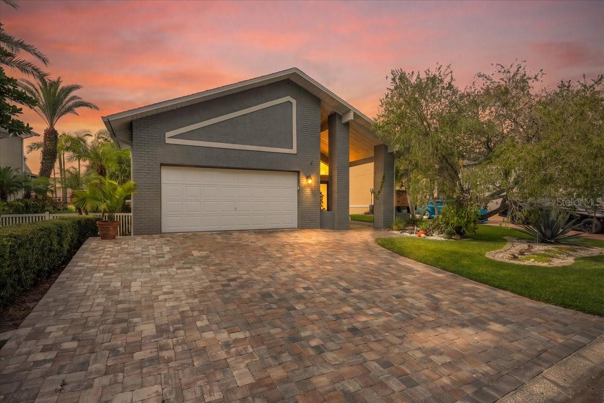 Single Family Residence em NEW PORT RICHEY, FL - Daniel Dourado
