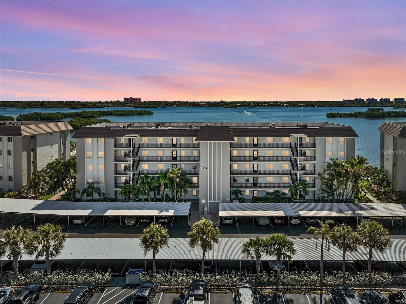 Condominium in SARASOTA, FL - Daniel Dourado