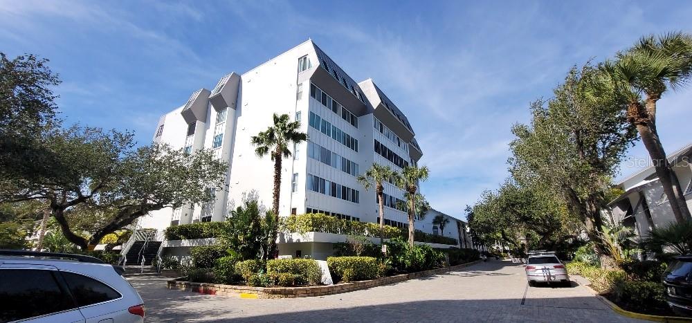 Condominium in SARASOTA, FL - Daniel Dourado