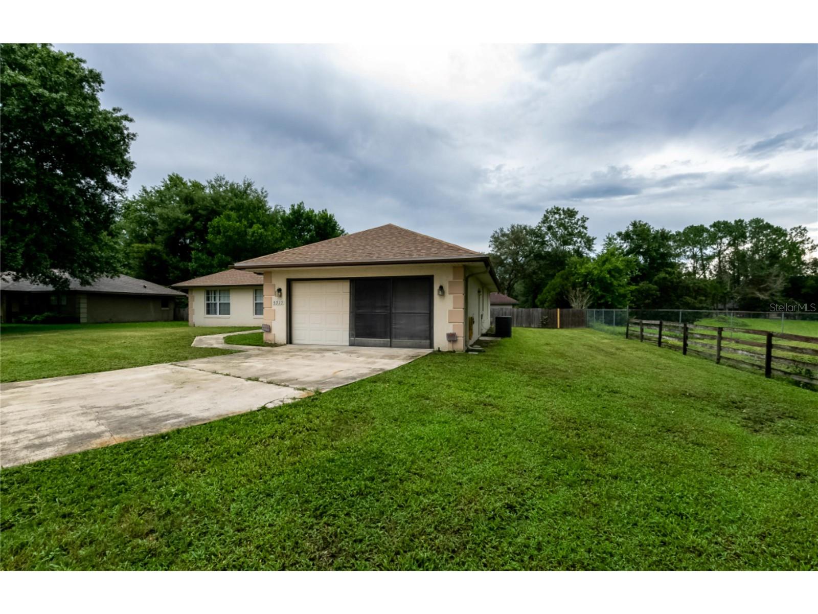 Single Family Residence em OCALA, FL - Daniel Dourado