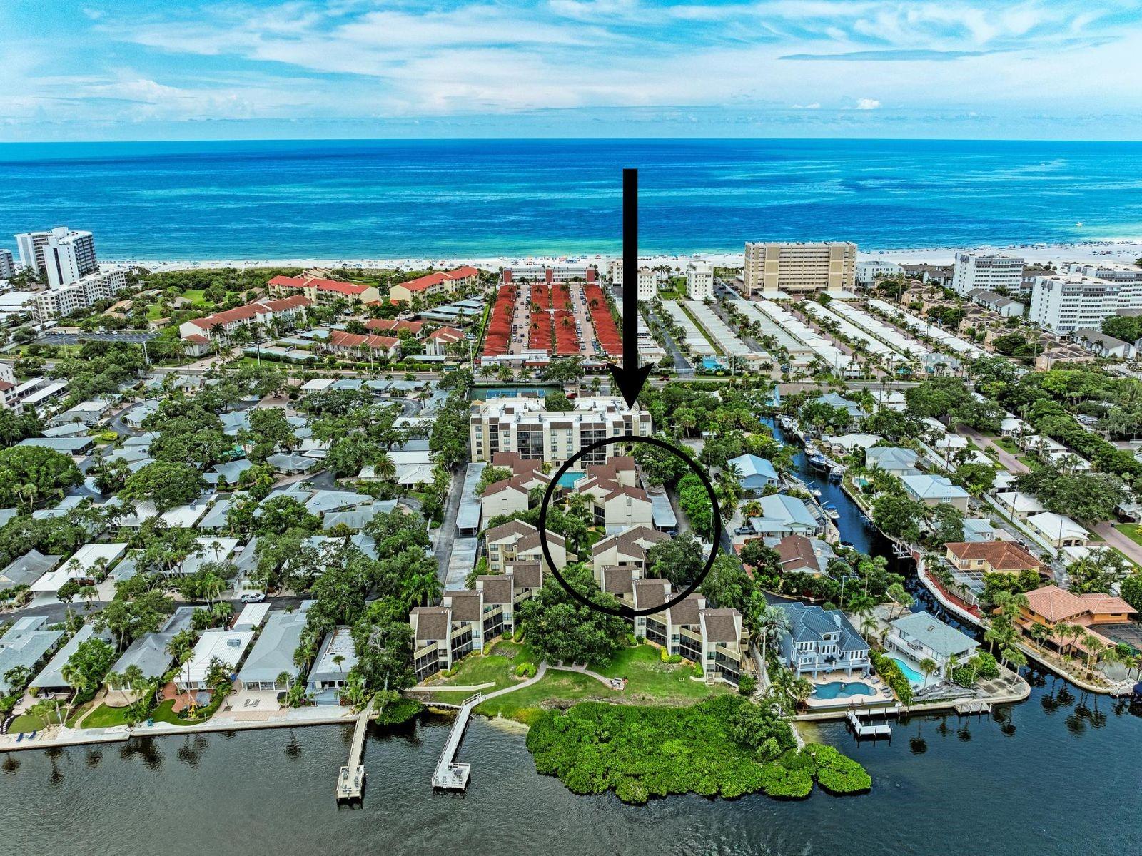 Condominium in SARASOTA, FL - Daniel Dourado