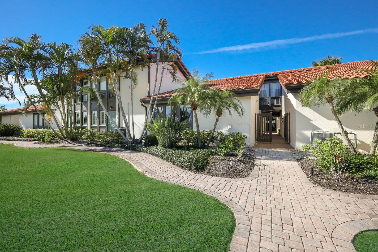 Condominium in SARASOTA, FL - Daniel Dourado