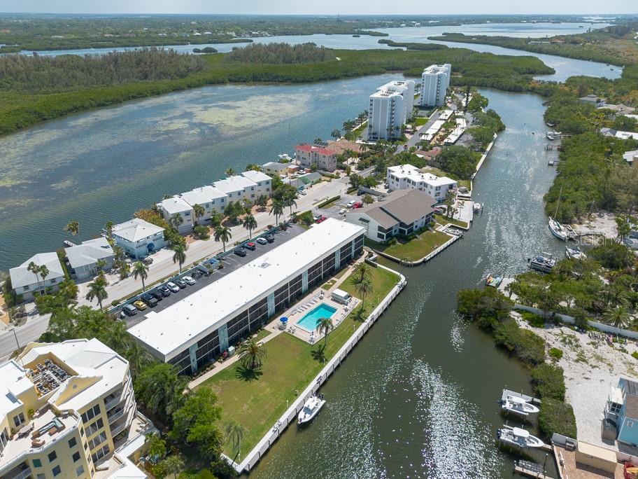 Condominium in SARASOTA, FL - Daniel Dourado