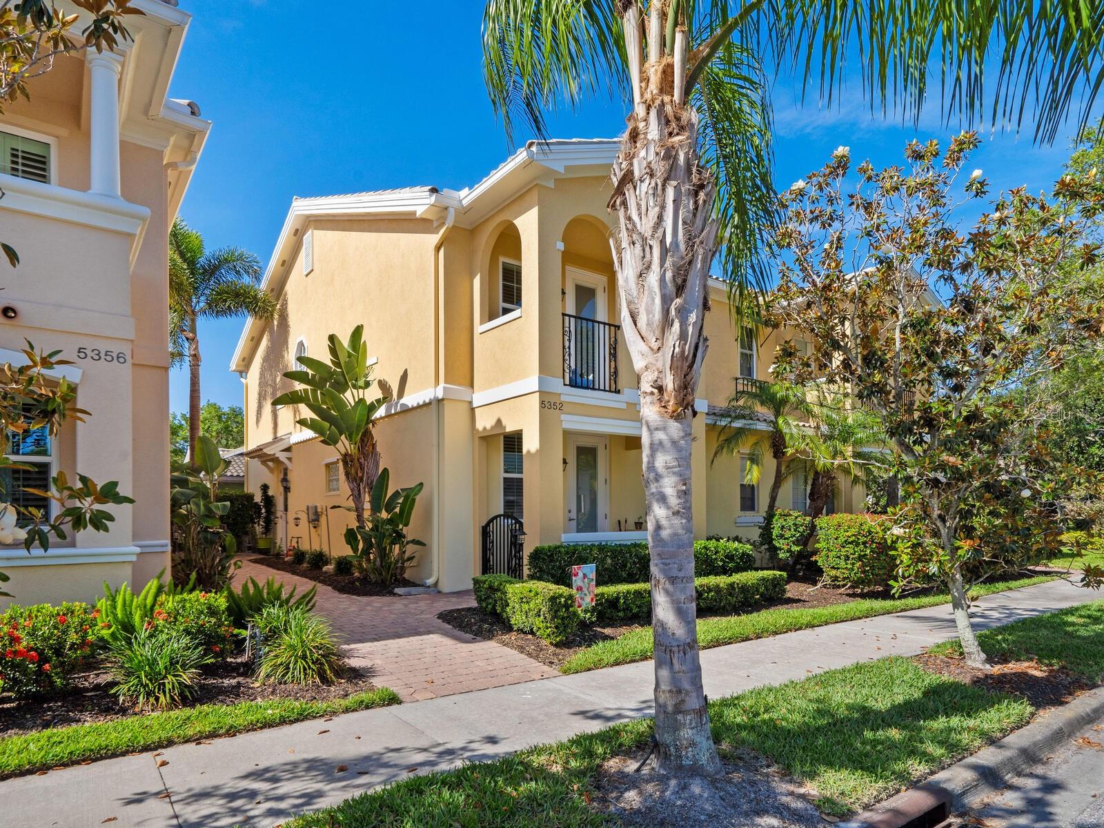 Townhouse in SARASOTA, FL - Daniel Dourado