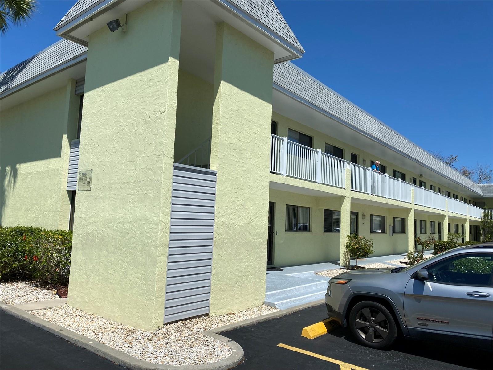 Condominium in SARASOTA, FL - Daniel Dourado