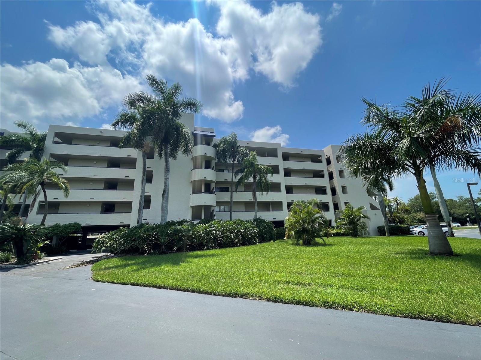Condominium in SARASOTA, FL - Daniel Dourado