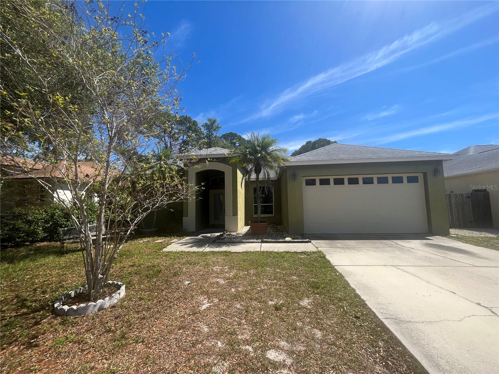 Single Family Residence in SARASOTA, FL - Daniel Dourado