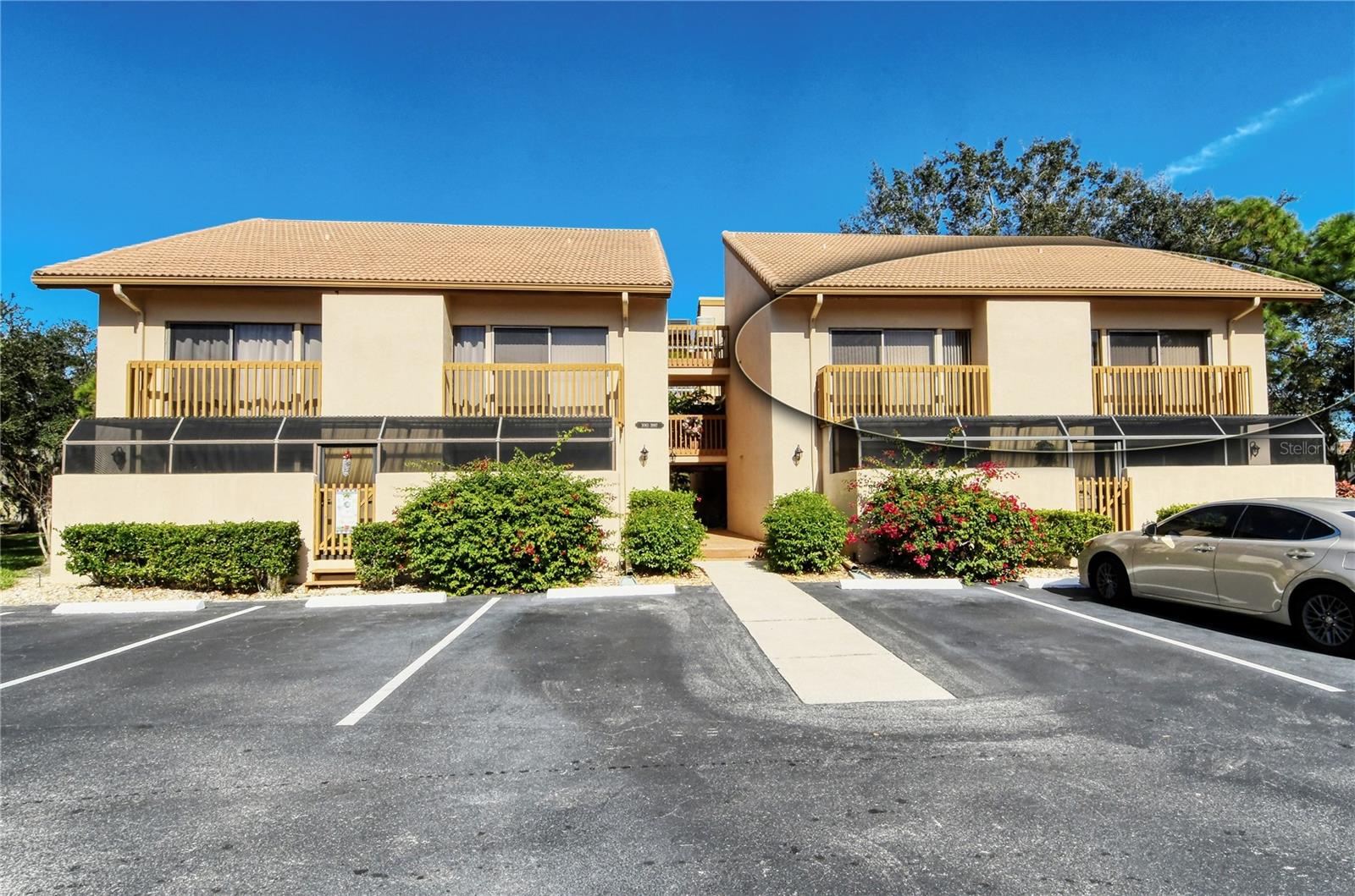 Condominium in SARASOTA, FL - Daniel Dourado