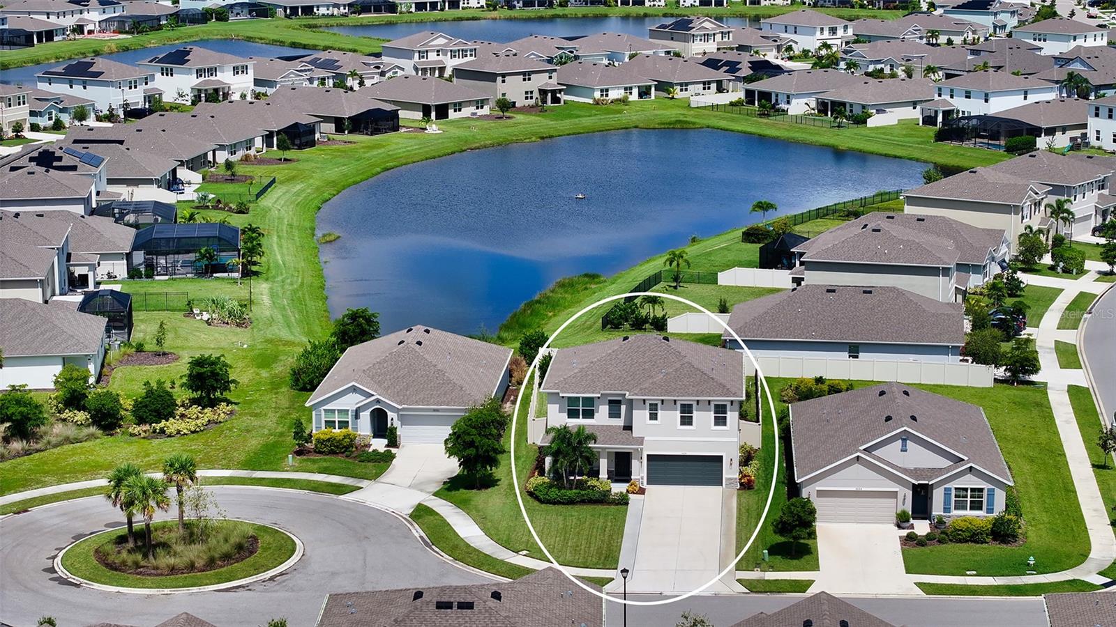 Single Family Residence in SARASOTA, FL - Daniel Dourado