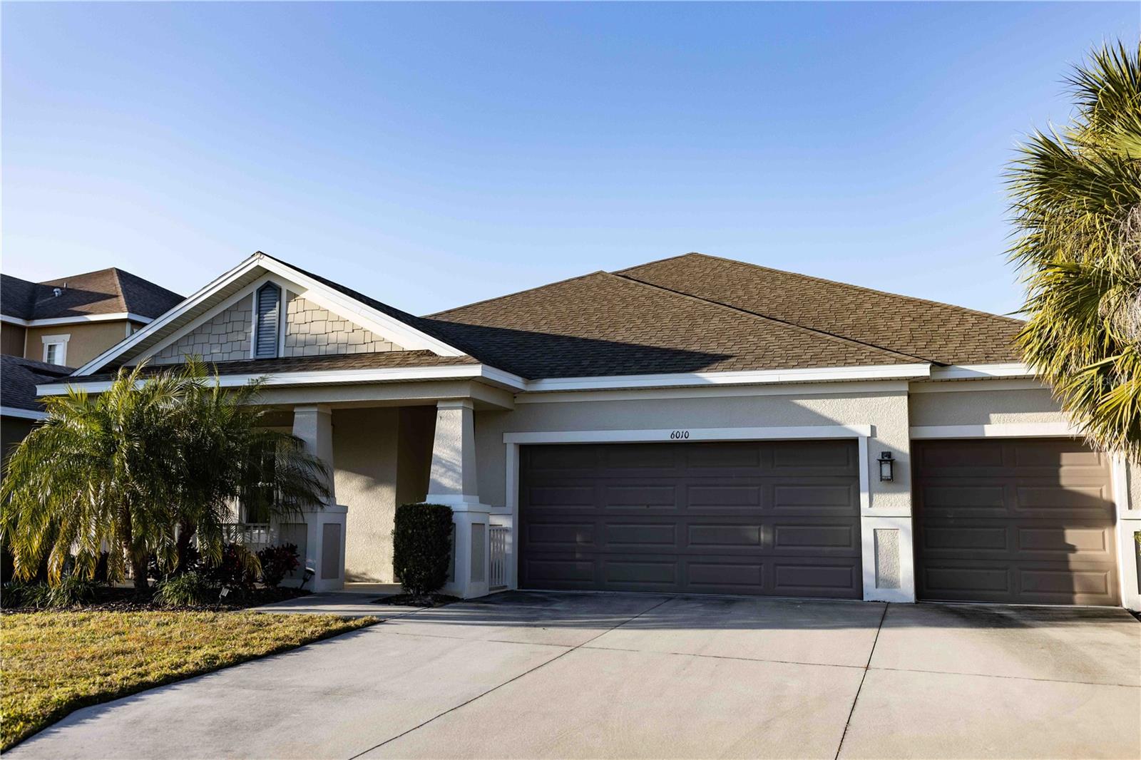 Single Family Residence in SARASOTA, FL - Daniel Dourado