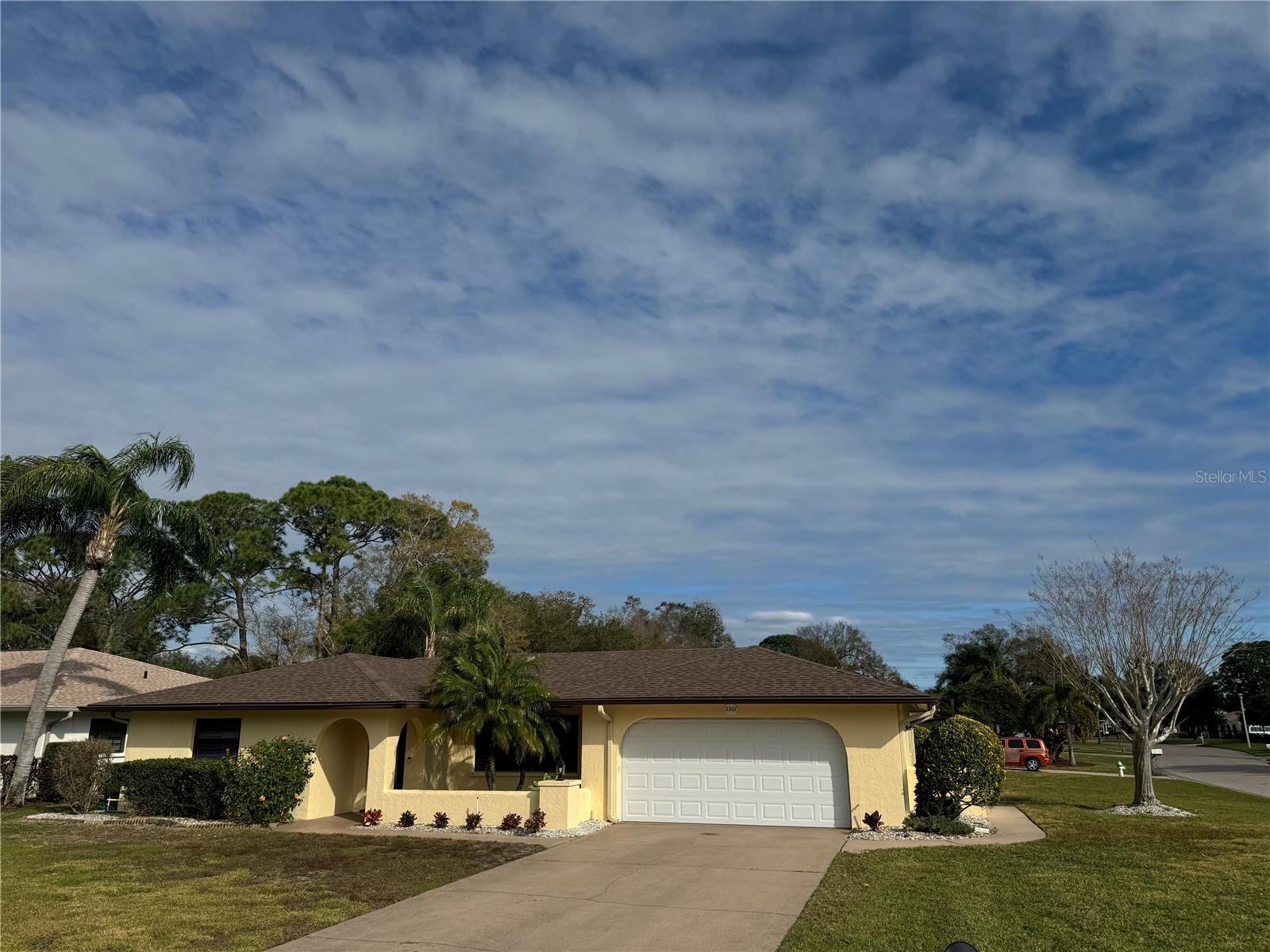 Single Family Residence in SARASOTA, FL - Daniel Dourado