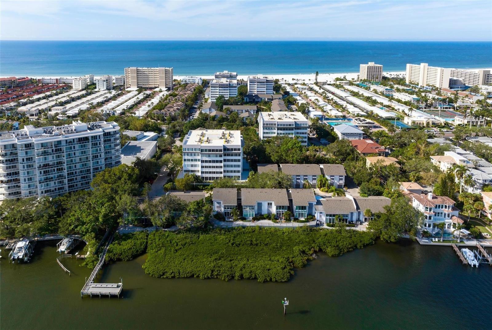 Condominium in SARASOTA, FL - Daniel Dourado
