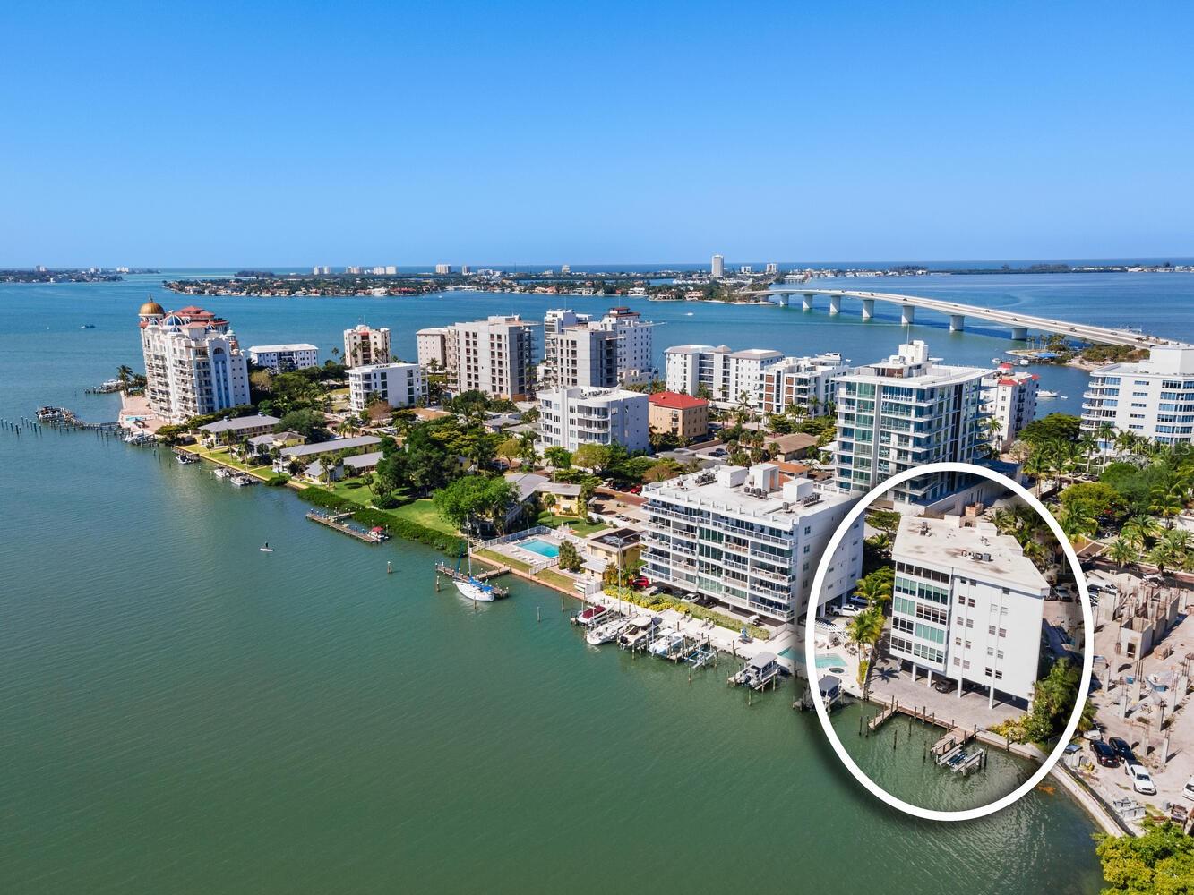 Condominium in SARASOTA, FL - Daniel Dourado