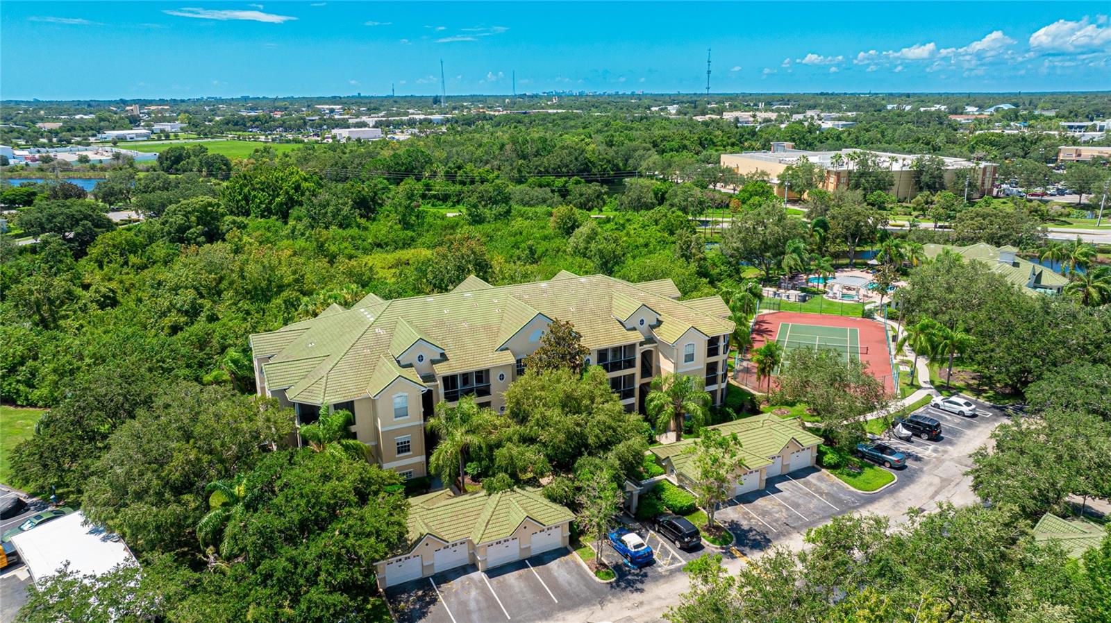 Condominium in SARASOTA, FL - Daniel Dourado